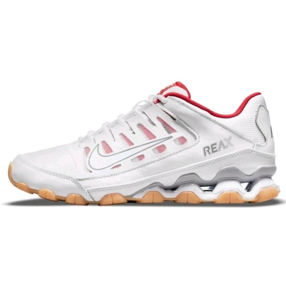 Nike Reax 8 TR Training Athletic Shoes White Wolf Grey Chile Red